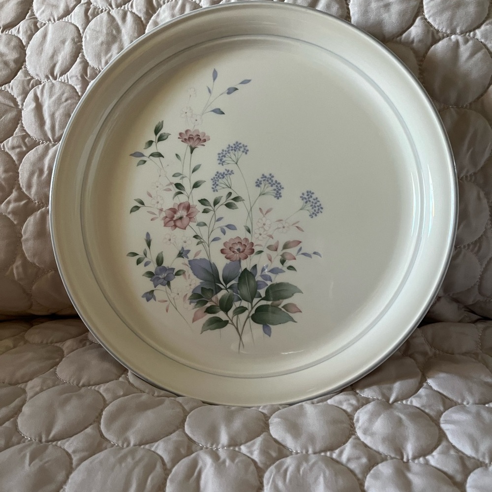 Noritake Keltcraft dinner plates